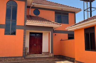 4 Bedrooms House For Rent In Mutungo Mbuya